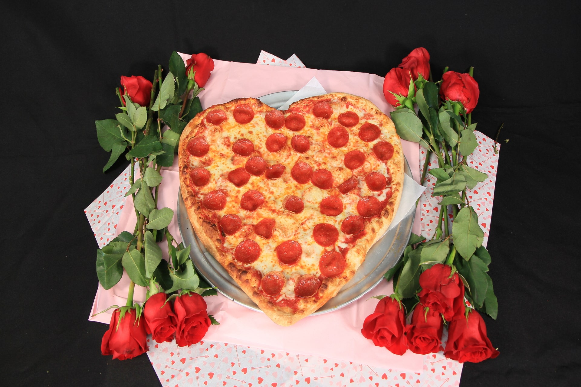 Heart Shaped Pizza With Roses-min